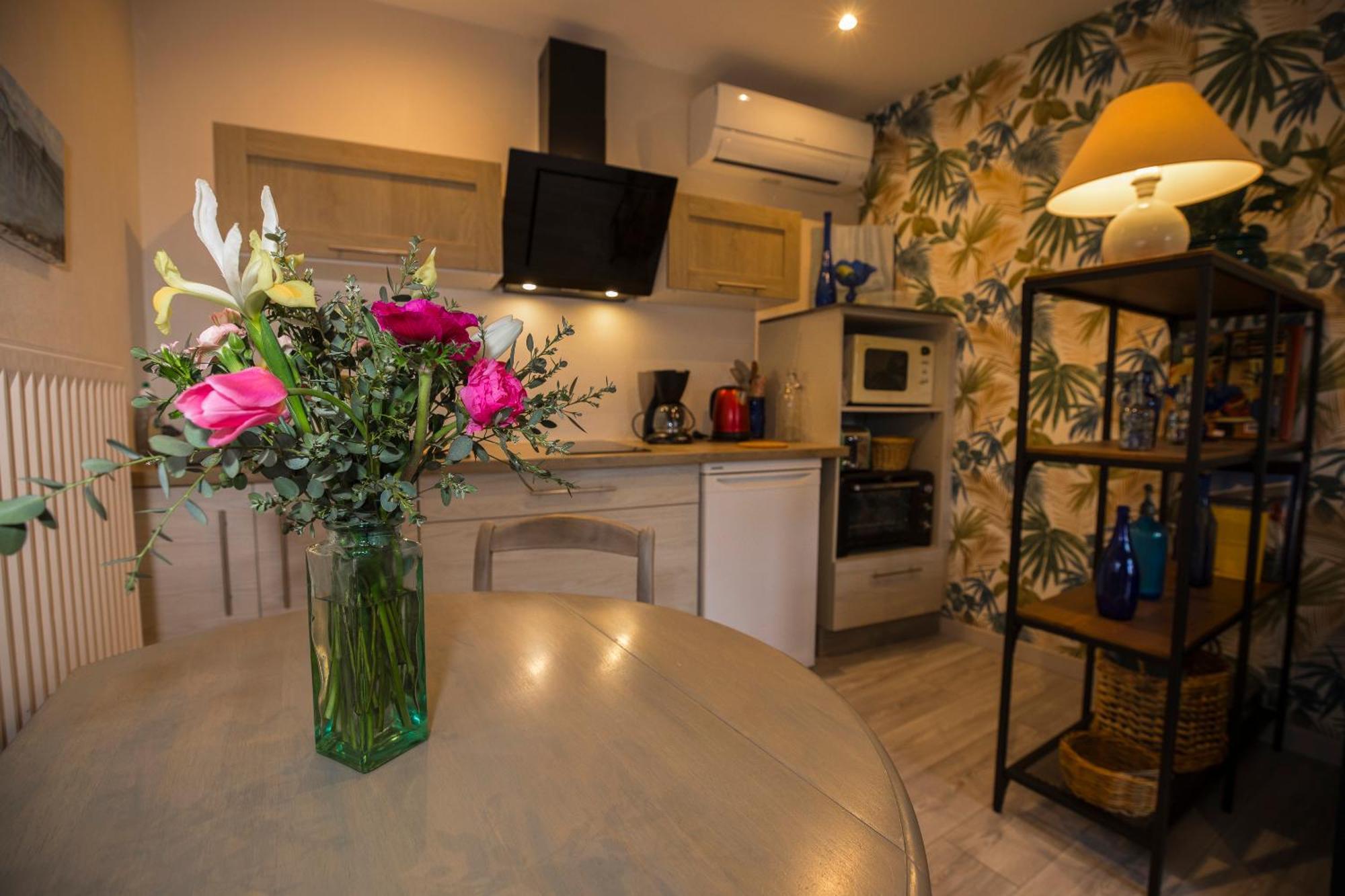 Agreable Logement Independant Avec Veranda Vienne  Exteriör bild